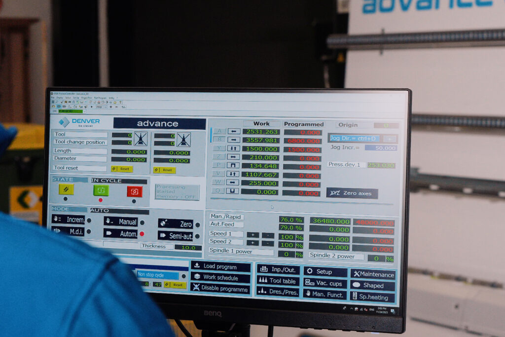 Focus op machines en dienstverlening voor bedrijven in steen- en glasbewerking 3