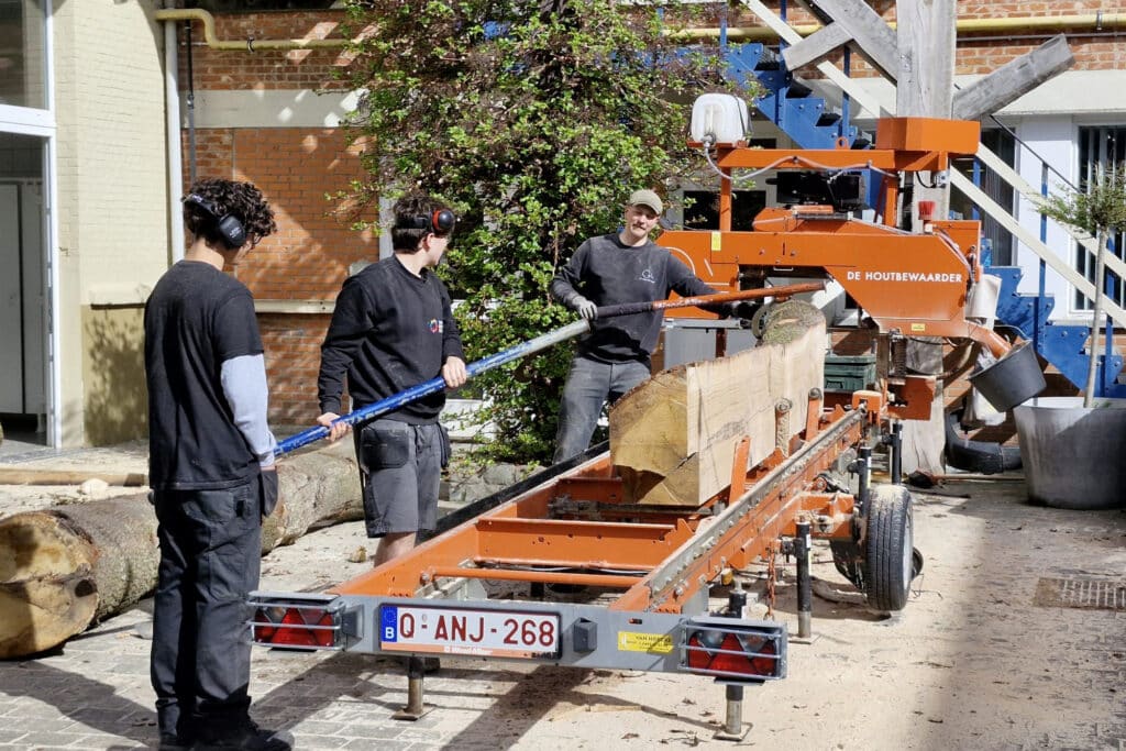 “We geven nog steeds traditionele technieken mee, ook al staan ze niet meer in het leerplan” 5
