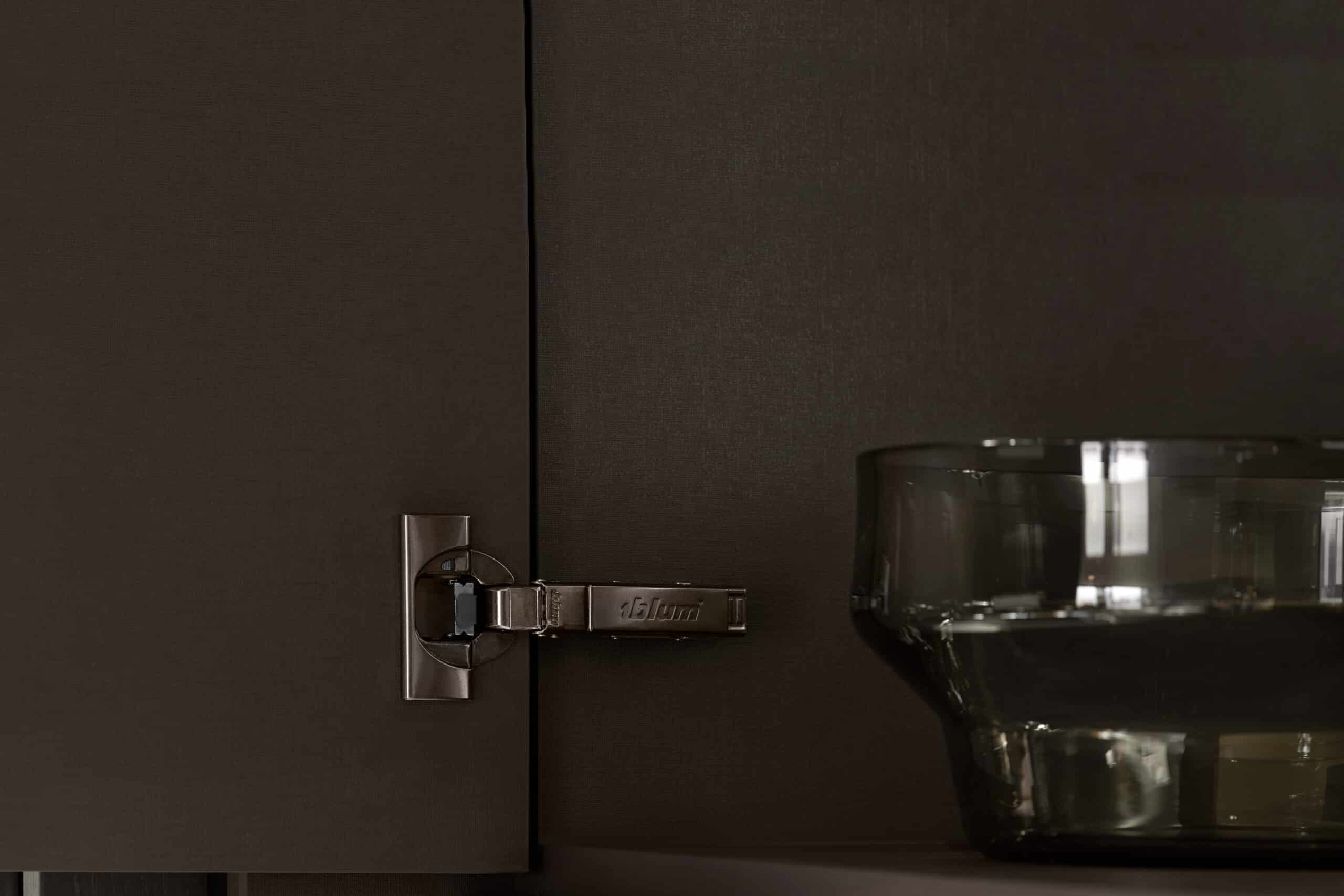 Van Hoecke zet met Blum in op stijlvolle dark fittings 2