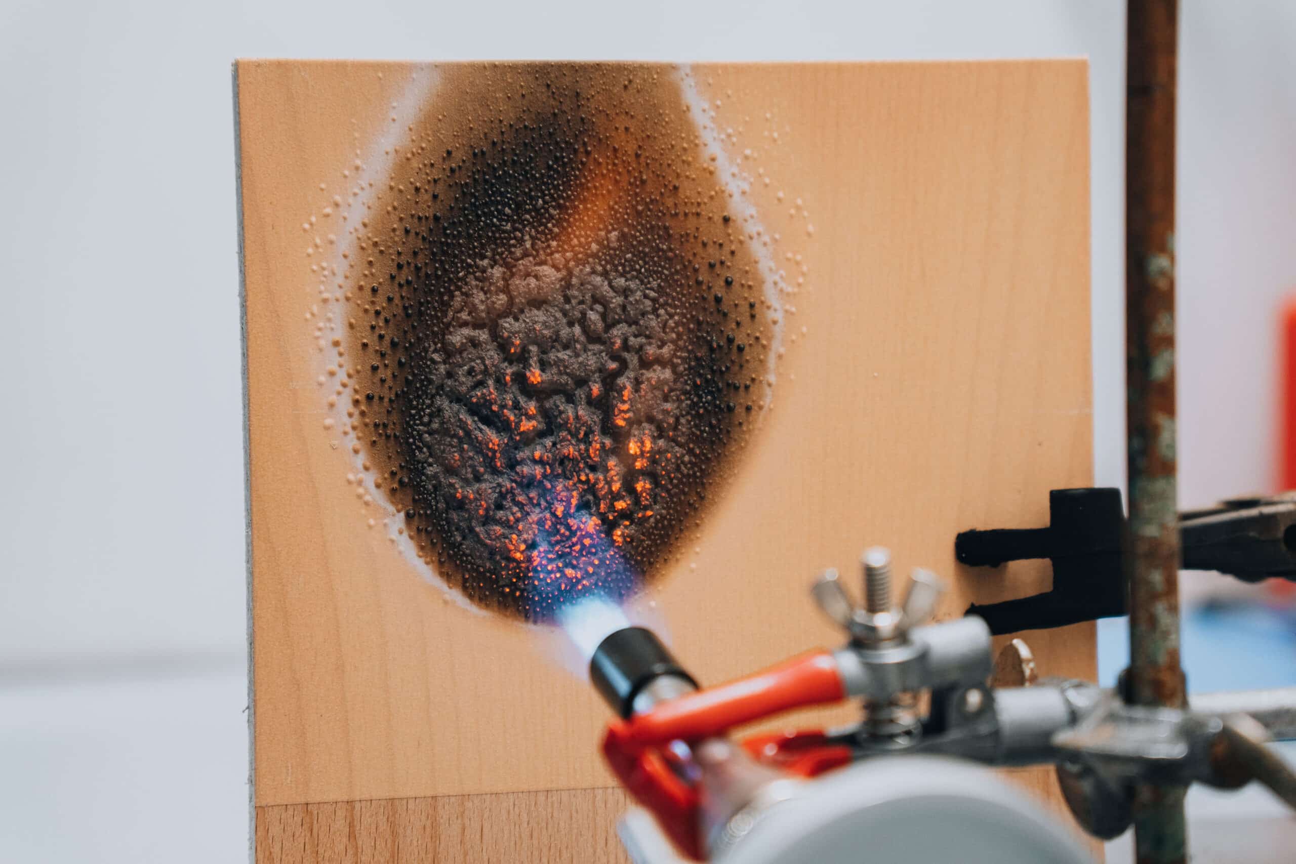 Brandvertragende coating geeft houtbouw extra veiligheid 1